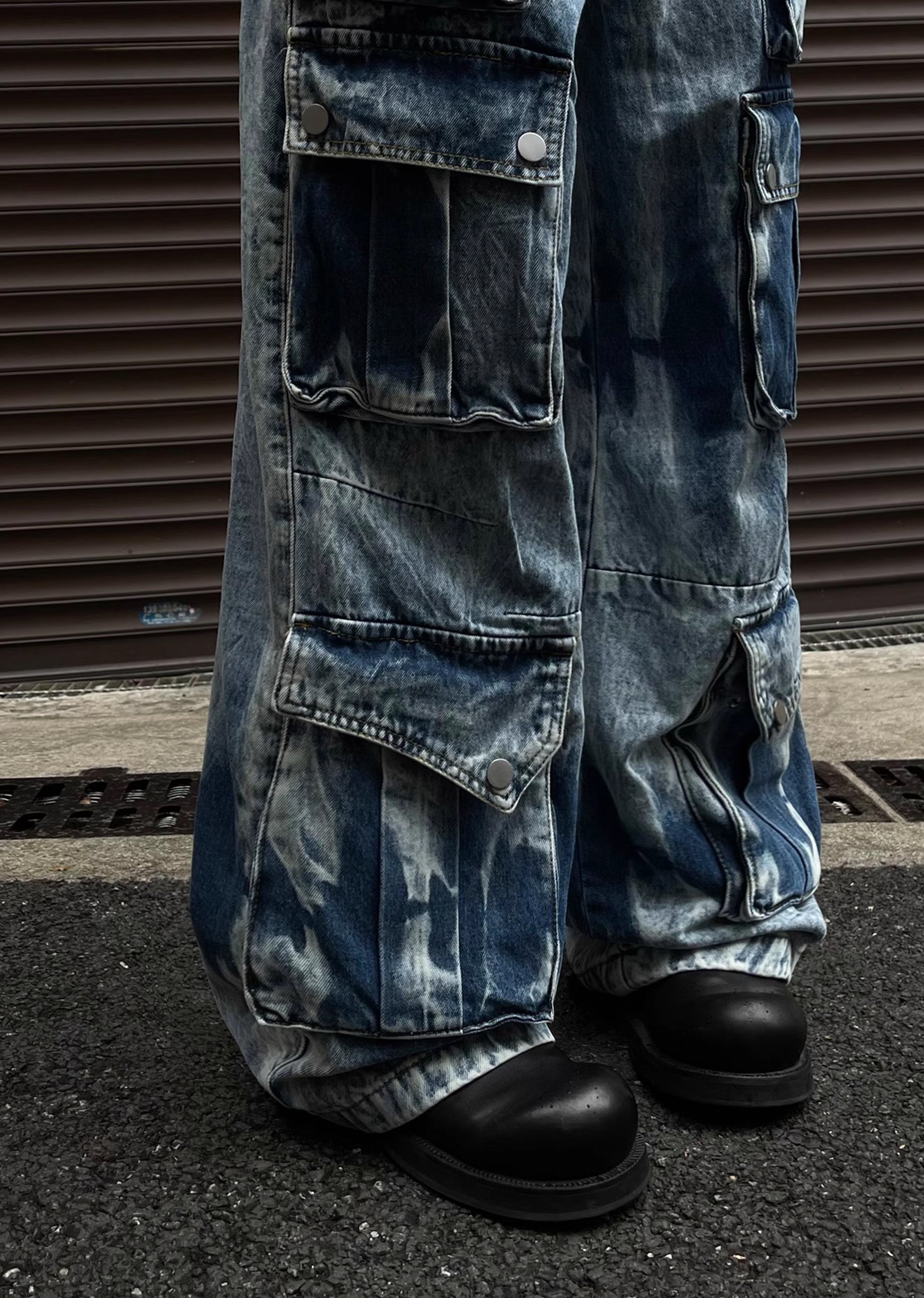 Random wash processing gimmick design blue denim pants