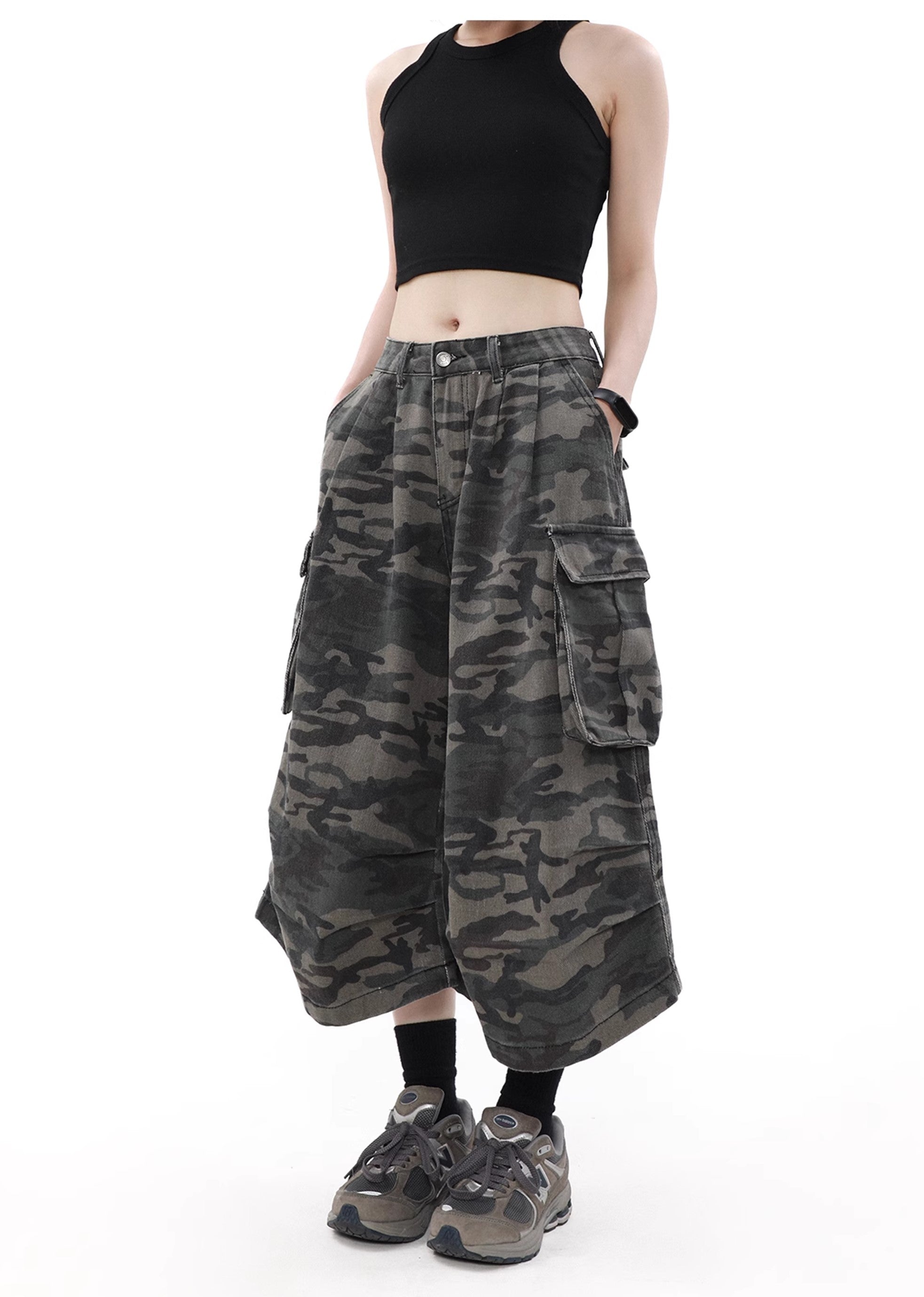 【MR nearly】Camouflage pattern double pocket design short silhouette cargo pants  MR0113